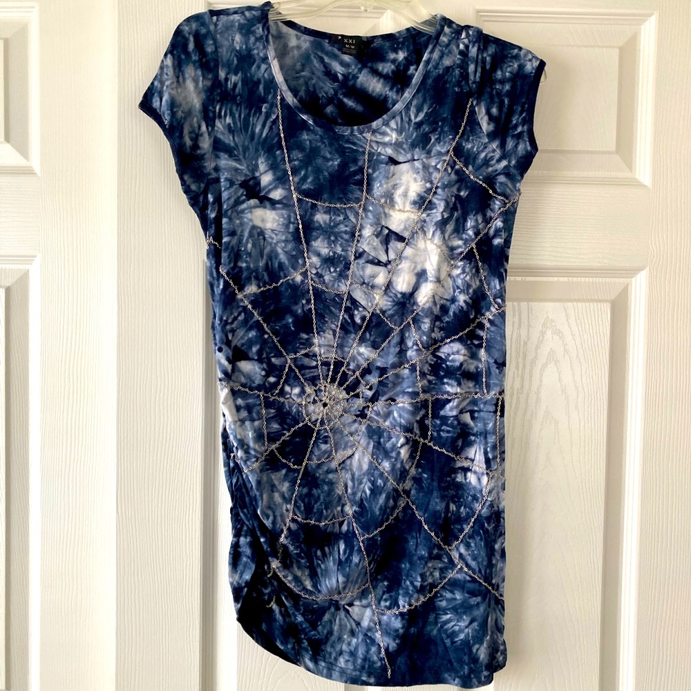 Medium Forever 21 blue and white tie dye printed spider web shirt with chain